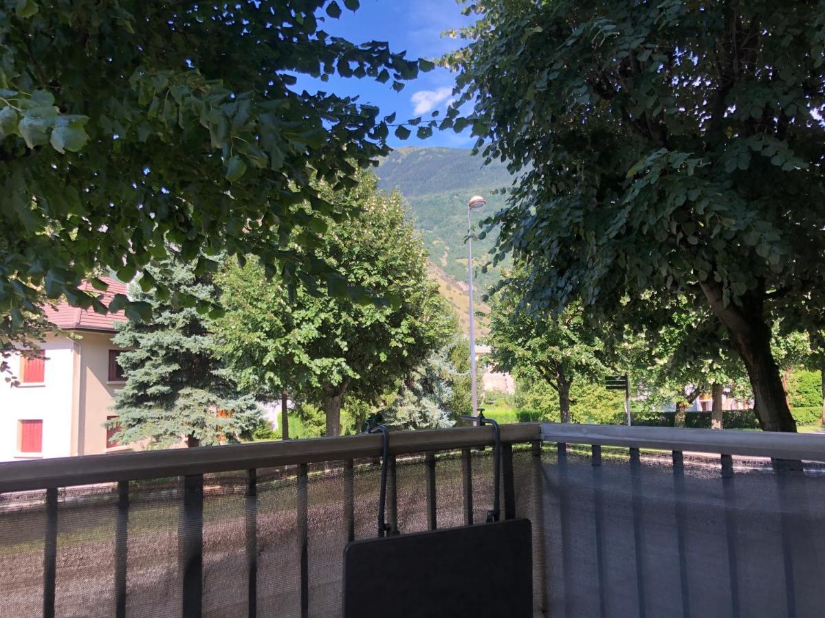 Appartement Cosy Proche De La Gare Saint-Jean-de-Maurienne Eksteriør bilde